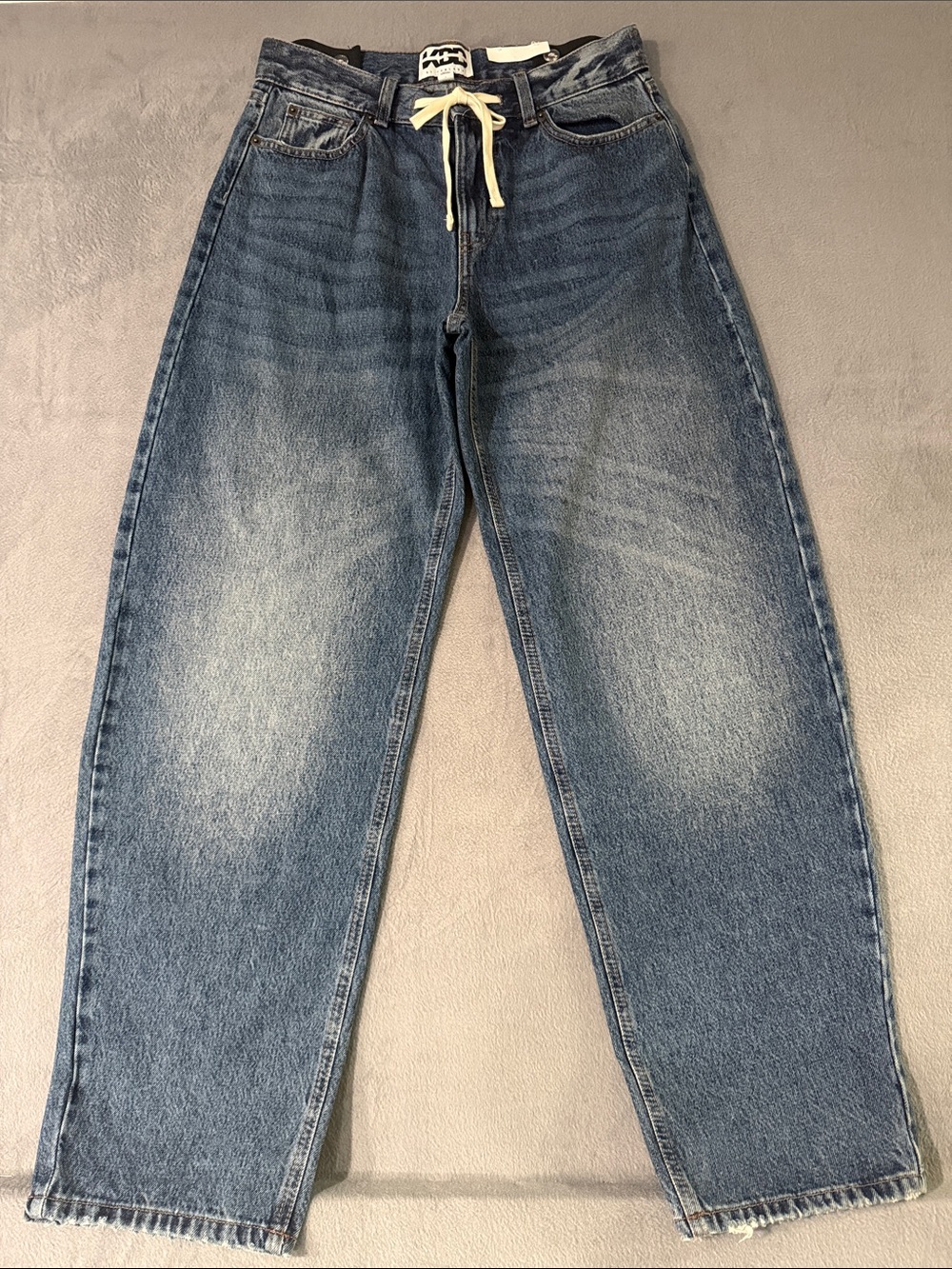 KBB by Kahlana - ‘The Lynnox Jean’ Women's Barrel-Leg Mid-Rise Jeans